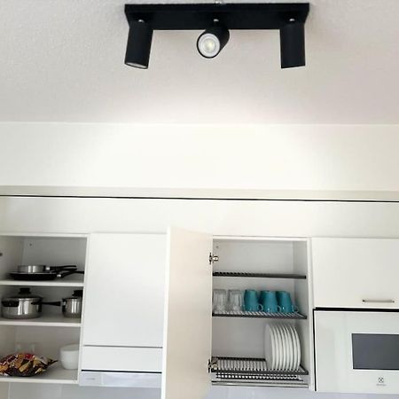Huoneisto Juna Aseman Vieressae Apartamento Vantaa Exterior foto