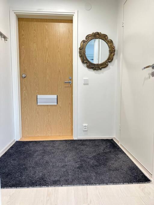 Huoneisto Juna Aseman Vieressae Apartamento Vantaa Exterior foto